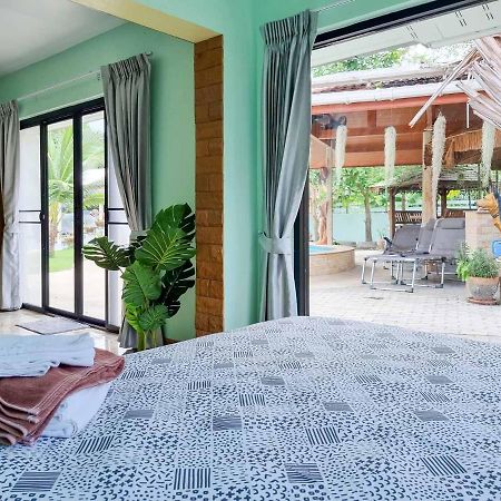 Tina'S Living Paradise - Guesthouses With Private Pool Бан-Пе Экстерьер фото